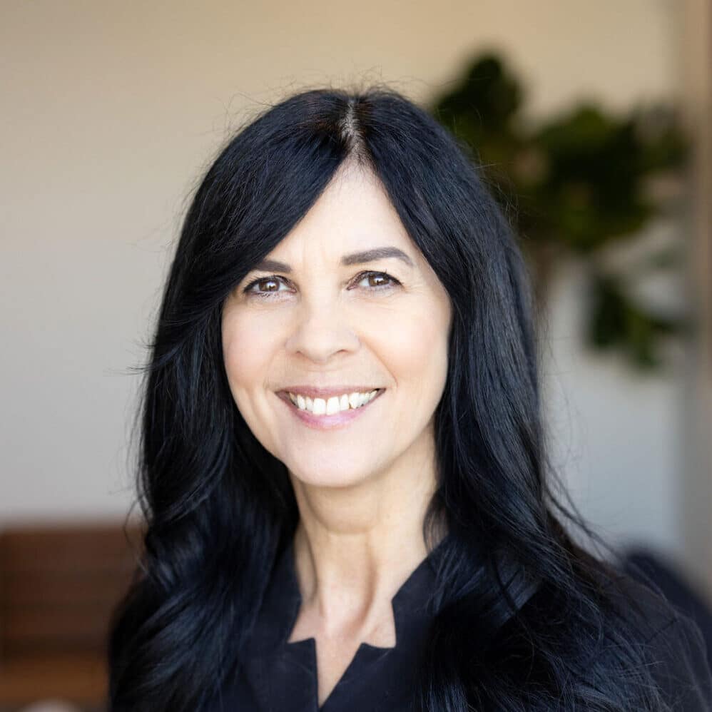 1766090059_Rodicas-Head-Shot-e1745431798607-998x1024-circle-267f29891b22d13418d42927068fe0de-m1qrdb4hi75y